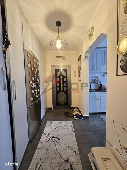 Apartament cu 3 camere decomandat în Mircea cel Bătrân