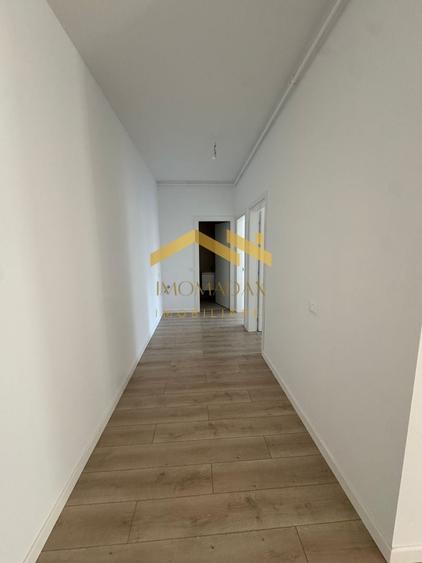 Apartament cu 3 camere decomandat în Aradului