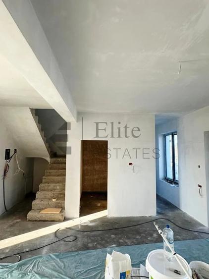 Casă cu 5 camere cu Teren 400 Mp în Dealuri Oradea