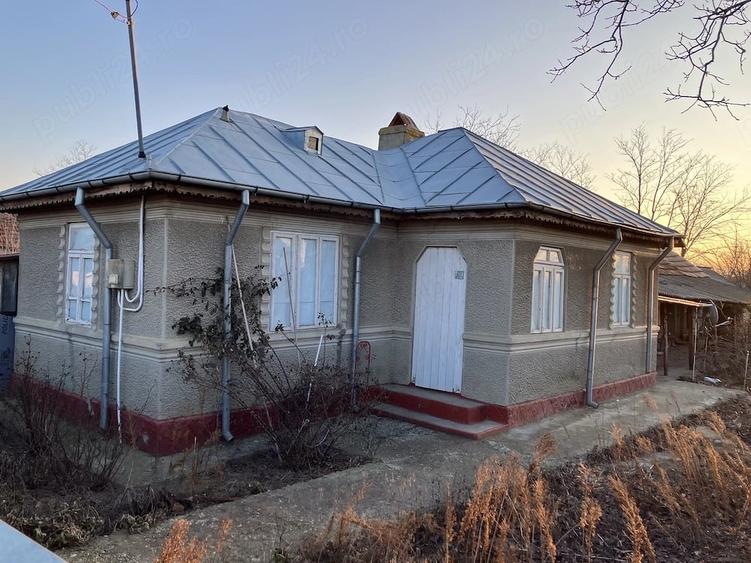 Casă cu 4 camere în Săgeata