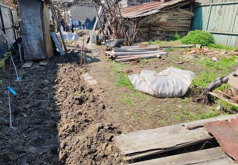 Casa batraneasca din caramida si paianta pentru demolat sau renovare aproape de Piata Concordia - 5
