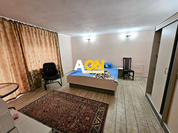 Casă individuală cu 5 camere cu Canalizare în Cetate