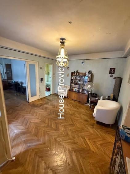 Penthouse cu 5 camere în Moșilor