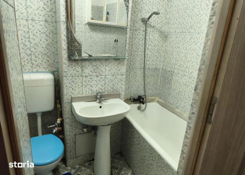Apartament cu 2 camere, mobilat în Tei