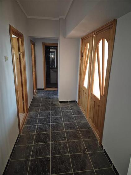 Apartament cu 4 camere decomandat în Barieră