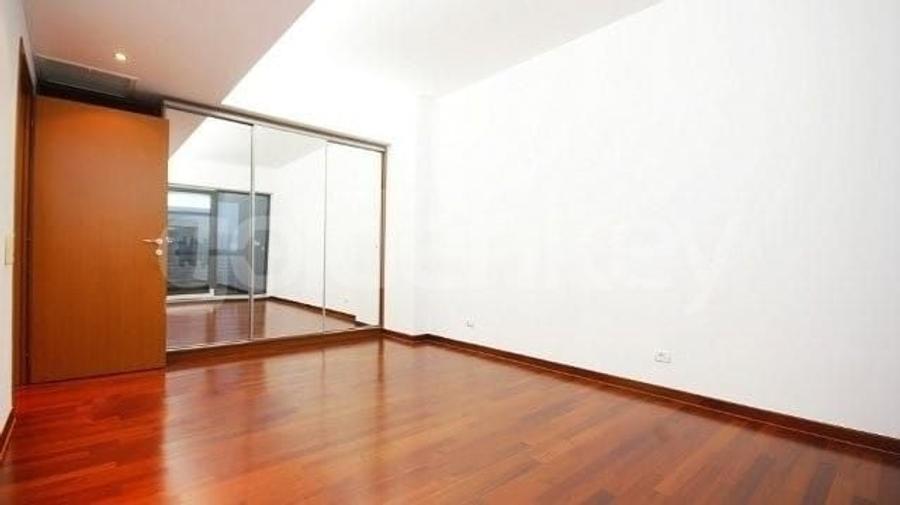 Apartament cu 3 camere semidecomandat în Herăstrău