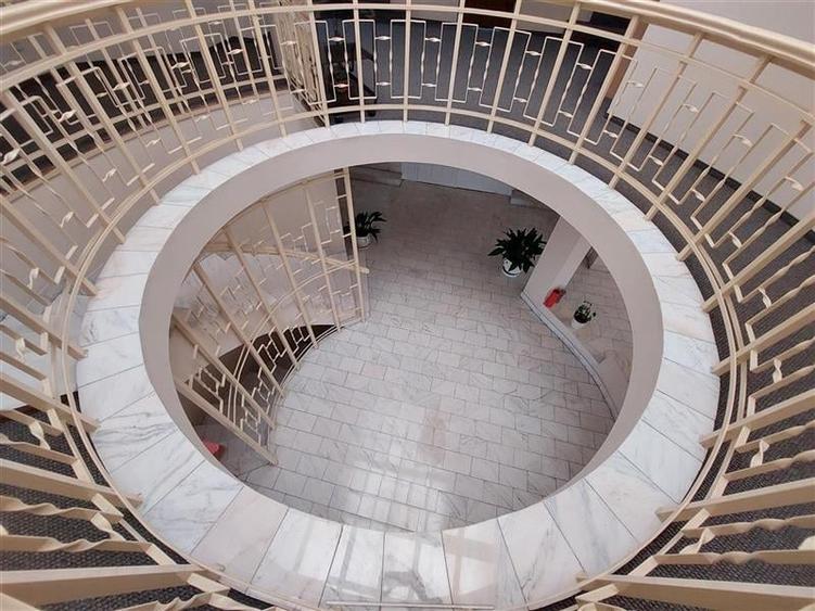 Casa cu 13 camere, pentru activitati diverse, in Micalaca - 17