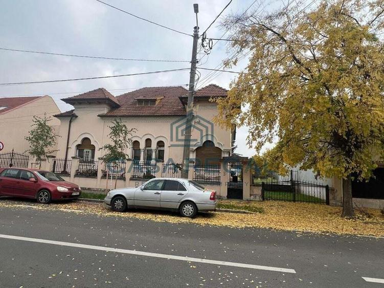 Proprietate unica de vanzare central + 1215mp teren - 1