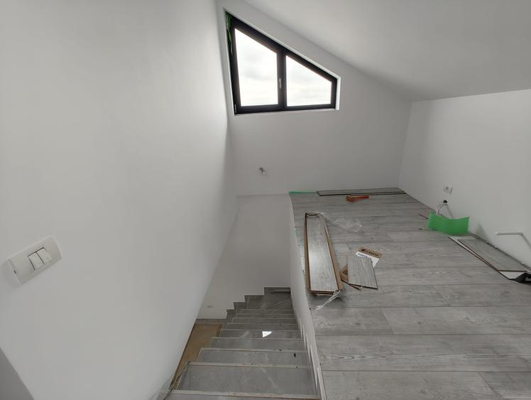 Casă P+E modernă  -  3 dormitoare  -  2 băi  -  347 mp teren - 6