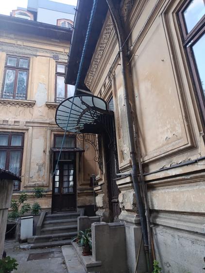 VILĂ INTERBELICĂ DE VÂNZARE ZONA ULTRACENTRALĂ, LEON VODĂ PIAȚA UNIRII - 1