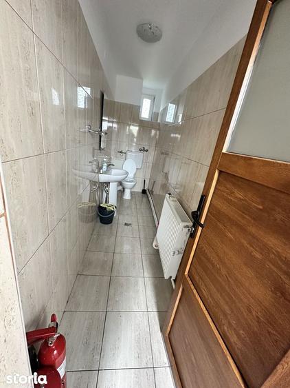 Casa De Vanzare Mobilata Pretabil Afacere Liberty Mall Trafic Greu - 11