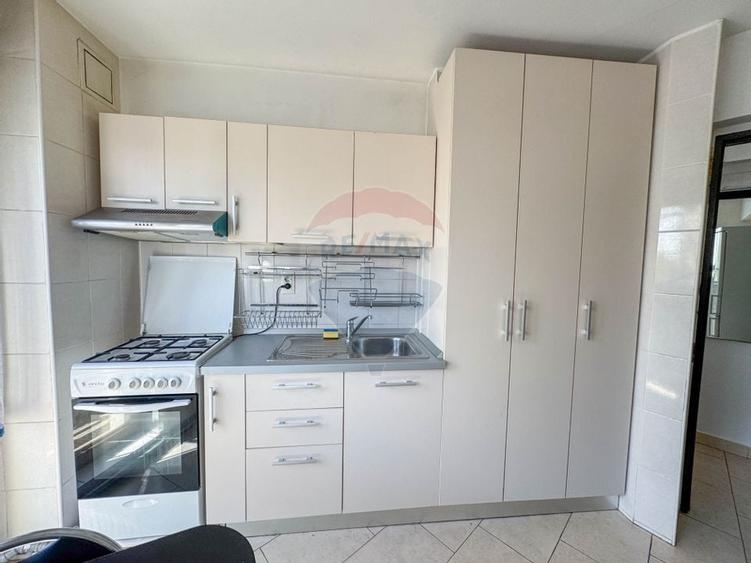 De inchiriat – Apartament elegant cu 3 camere,  Zona Piata Rosetti - 16