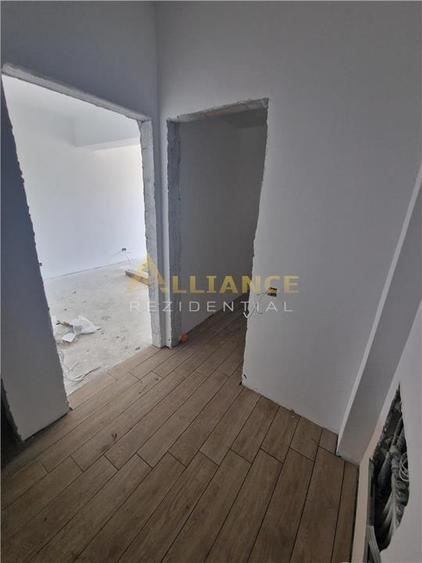 Young Residence 2 cam 64 mp la 10 min metrou - 5