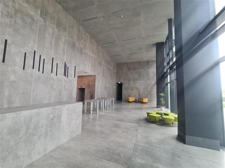 Spatii de inchiriat in cladirea Oslo BC - 2 minute acces Metrou - 4