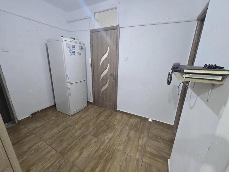 Apartament 2 camere Tudor Vladimirescu, decomandat, et. 1 - 5