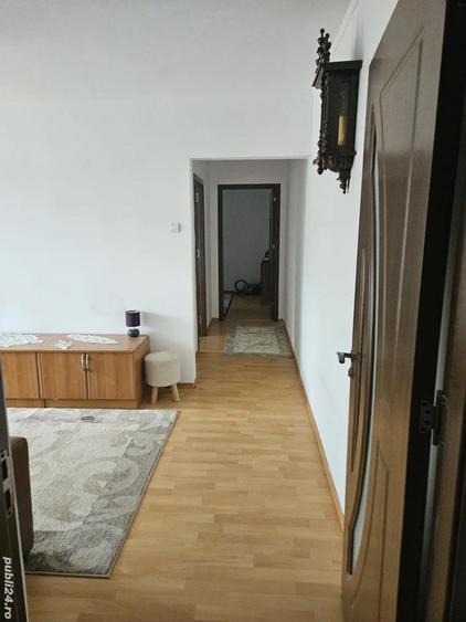 inchiriez apartament 3 camere tomis nord pe dobrila eugeniu - 1