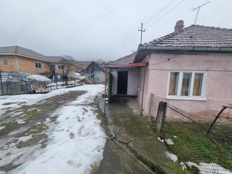 Vand casa de vanzare in Aghire?u-Fabrici - 1