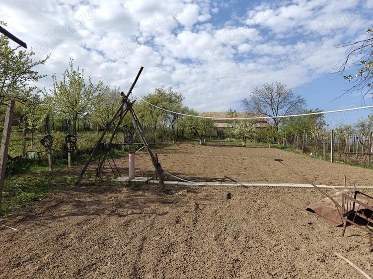 Casa si teren Faraoani la 15 min de Bacau - 1