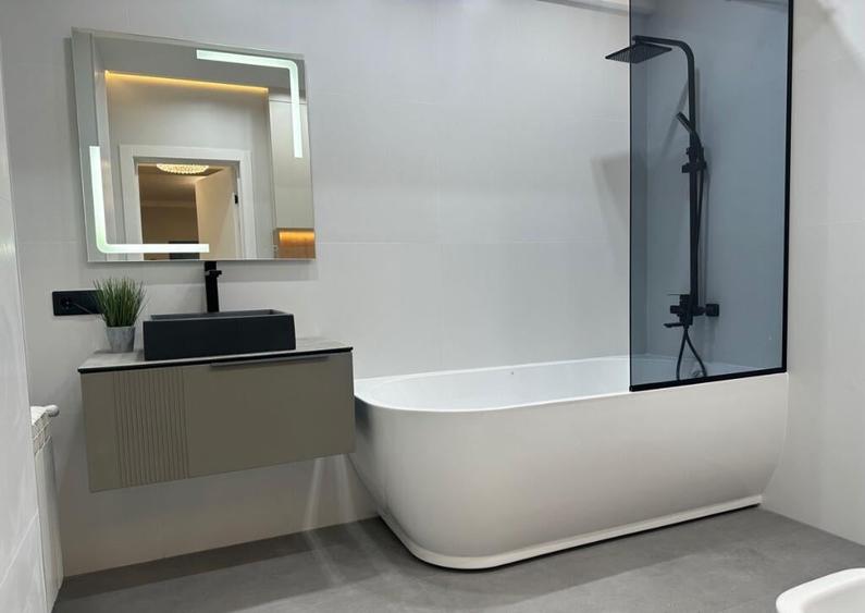 De vanzare 3 camere in zona Centrul Civic - 3