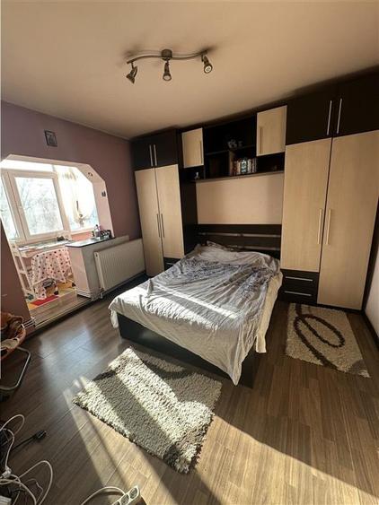 Apartament 3 camere, decomandat, et. intermediar- Nicolina - 1