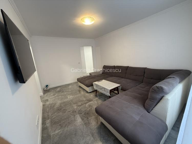 Apartament cu 3 camere semidecomandat, mobilat în Pantelimon