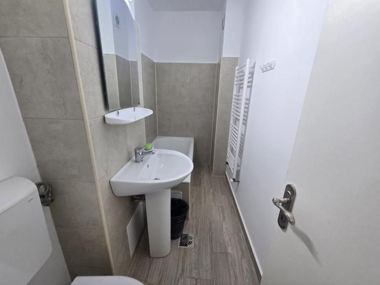 Garsoniera Mioveni, etaj 2, renovata integral - 3