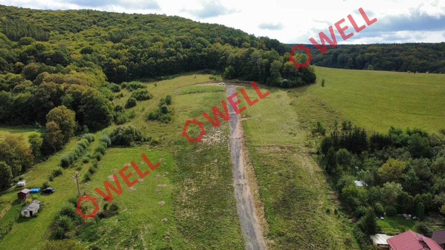 De vânzare 9 parcele de teren intravilan în localitatea Vâlcele, la ieșirea spre - 8