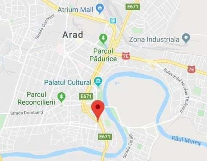 Vanzare doua spatii comerciale in Arad, Piata Arenei nr. 7: 453mp - 1