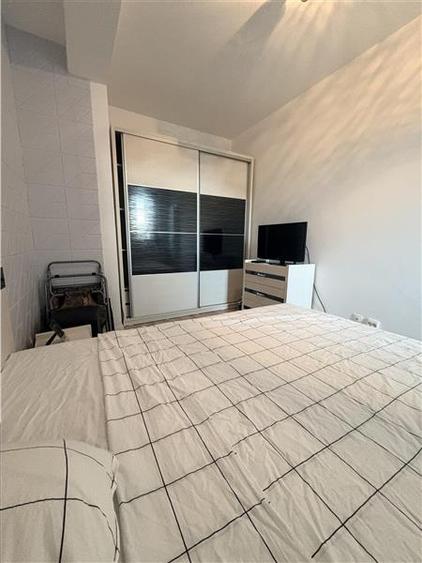 Apartament cu 2 camere semidecomandat, mobilat în Tomis Nord