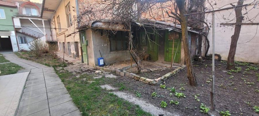 Oportunitate de Investi?ie Ultracentrala: Apartament la demisol cu 2 Camere ?i Poten?ial Excelent - 2