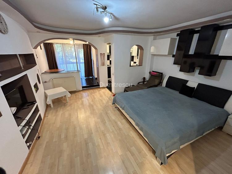 Garsoniera Titan 35 Mp Bloc 1978 Reabilitat Parter Inalt Mobilata Utilata
