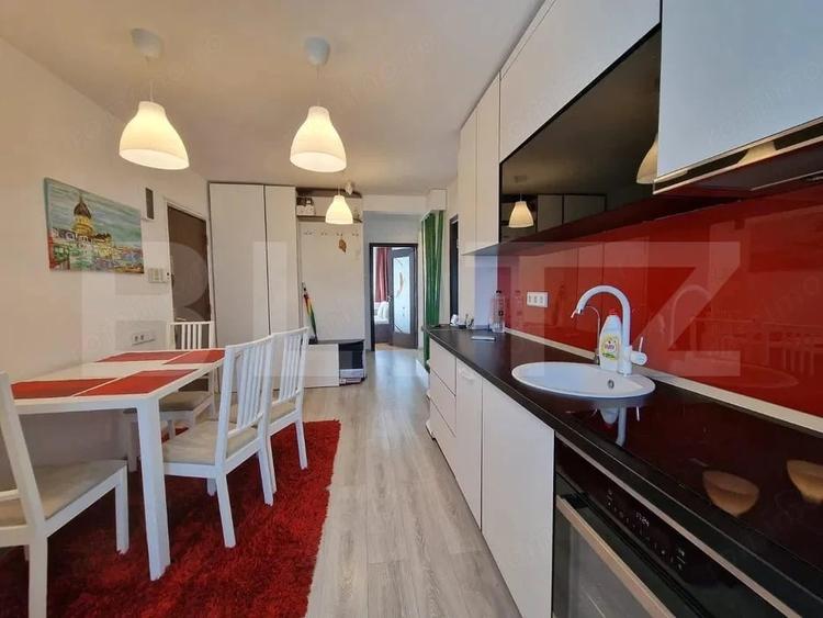 Apartament cu 3 camere decomandat în Zorilor