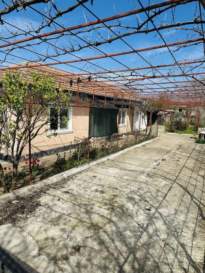 Vand sau schimb cu apartament - 1