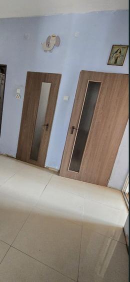 Casa  3 camere- curte- renovabila-zona centrala - 3