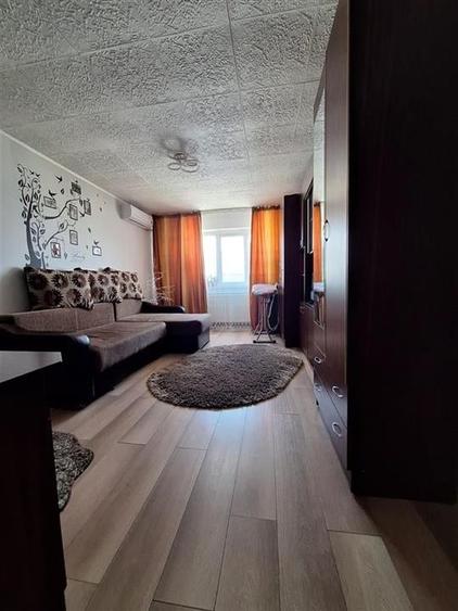 DE VANZARE IN EXCLUSIVITATE   apartament cu 3 camere, vedere superb? ?i lini?te - 3