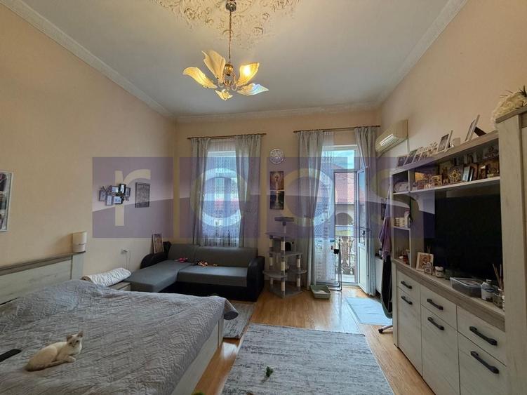 Apartament cu 5 camere, mobilat în Calea Victoriei