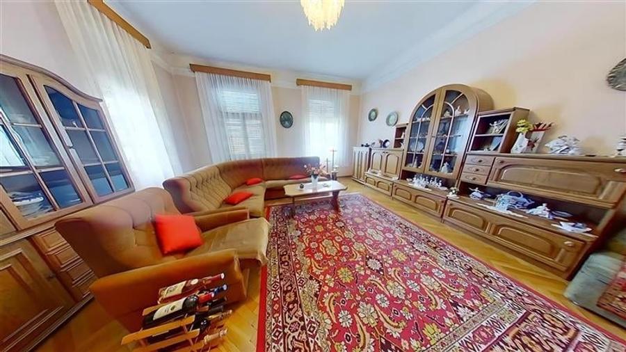 LIVE! Casa cu vatra traditionala, curte si gradina garaj, facilitati, Codlea, Br - 2