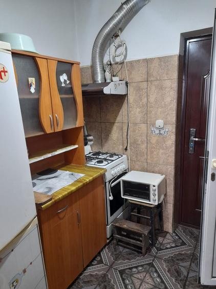 Inchiriez garsoniera - 2