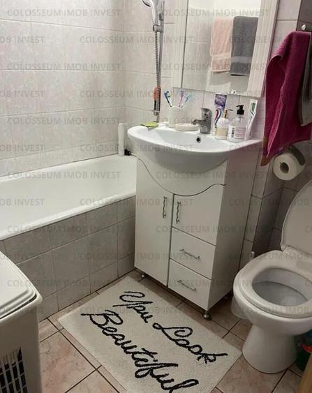 Apartament cu 3 camere, decomandat - zona Bartolomeu - 2