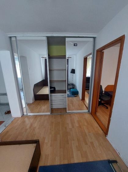 Proprietar, vând apartament cu doua camere în zona Vitan Mall, preț 60.000 euro - 4