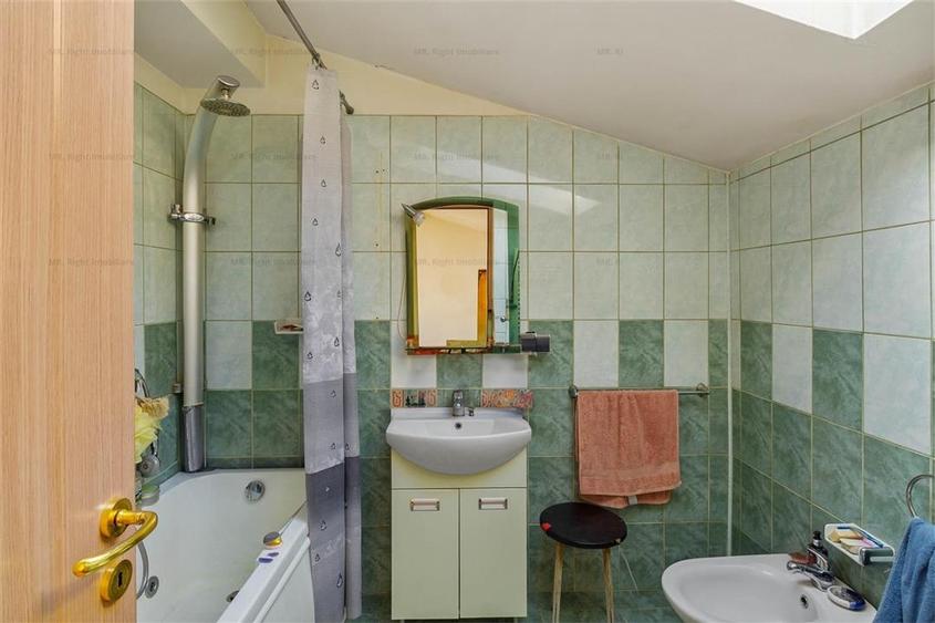 Vila superba langa natura 6 Camere D+P+E - 12