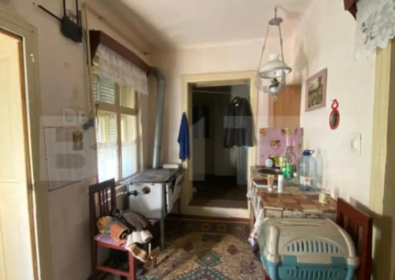 Casa cu teren 10 ari, 2 anexe ?i dublu front stradal B - 2