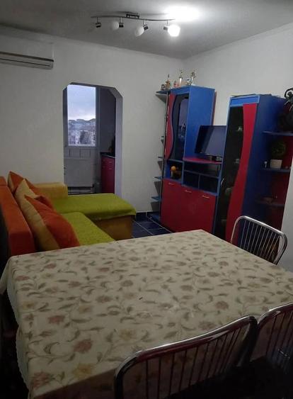 Inchiriez apartament cu 2 camere - 2