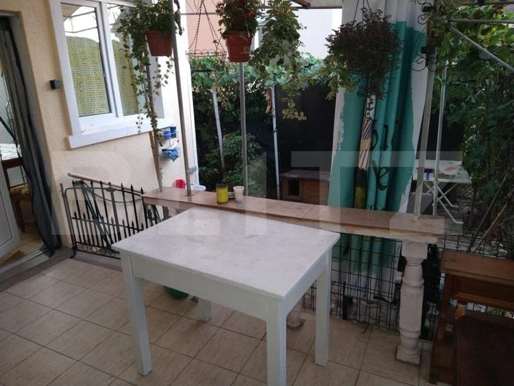 Casă individuală cu 5 camere cu Canalizare în Cetate
