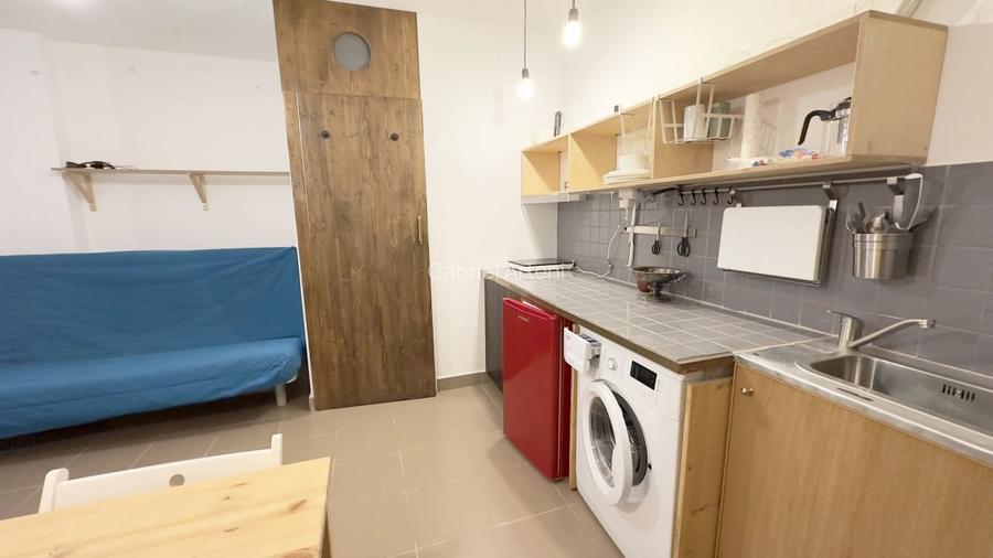 Garsoniera cocheta in Cotroceni - mica, vesela si gata de mutat!