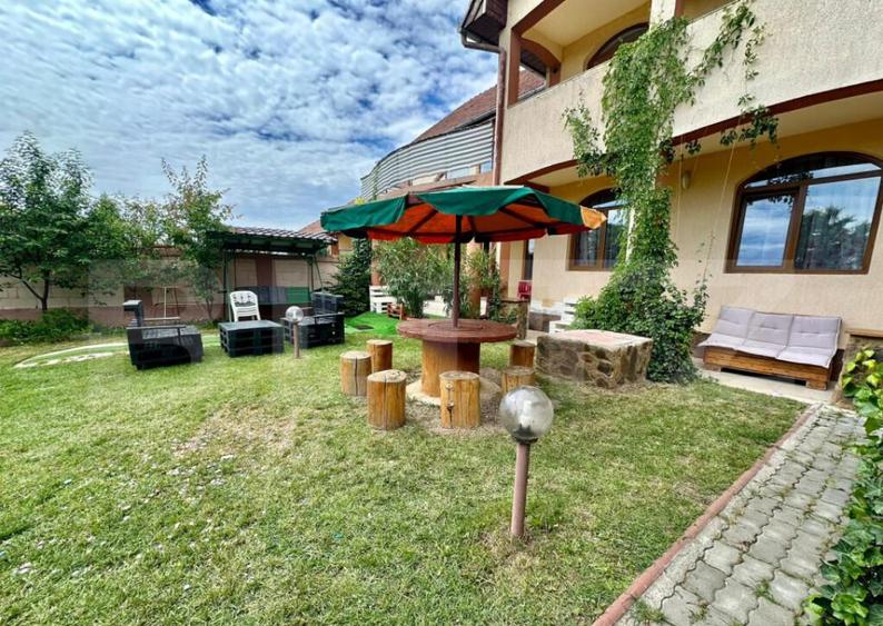 Casa 5 camere,teren 700 mp, foisor si gratar,Micesti - 12