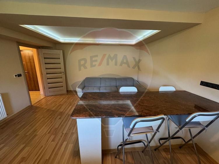 Apartament cu 3 camere de inchiriat în zona Banca Nationala - 2