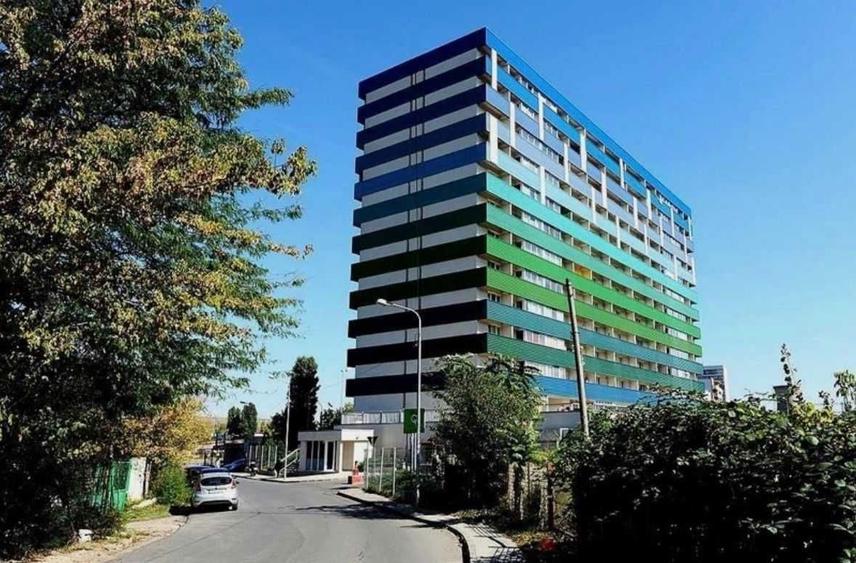 Vand garsoniera Quadra 2, Bucuresti, Lujerului, aproape de doua statii de metrou - 1