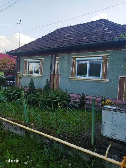 Casa cu teren 2800 mp in Baita - 1
