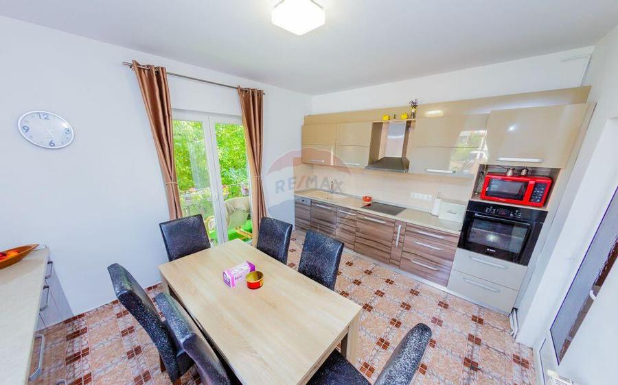 Proprietate reziden?iala de vanzare Strada 9 Mai - 5